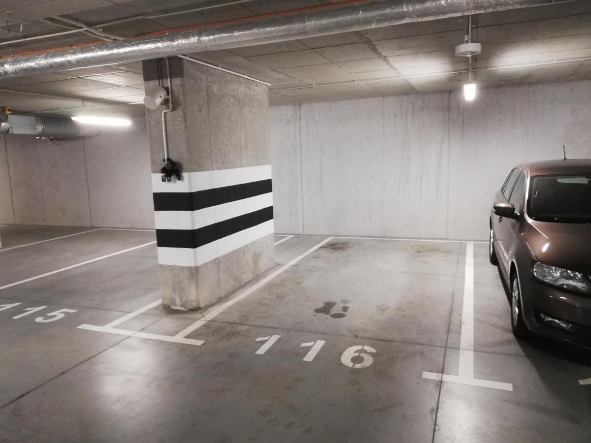 Apartment Efaga Modern Tower Gdynia With Private Parking Space Extérieur photo